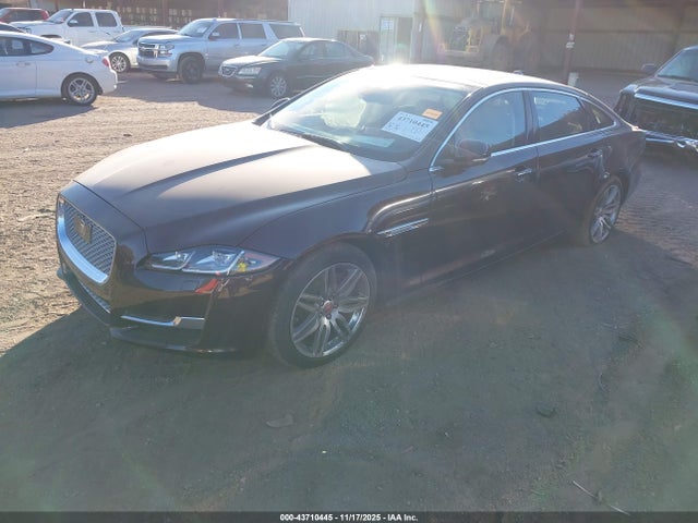2019 JAGUAR XJ SAJWA2G78K8W20526 Photo 1