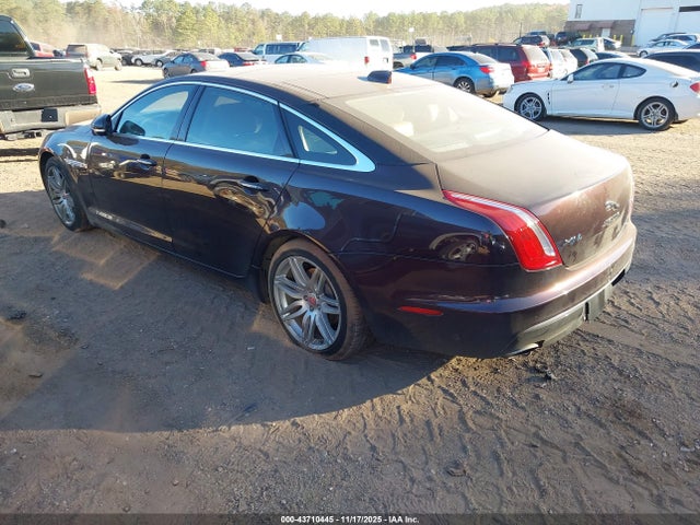 2019 JAGUAR XJ SAJWA2G78K8W20526 Photo 2
