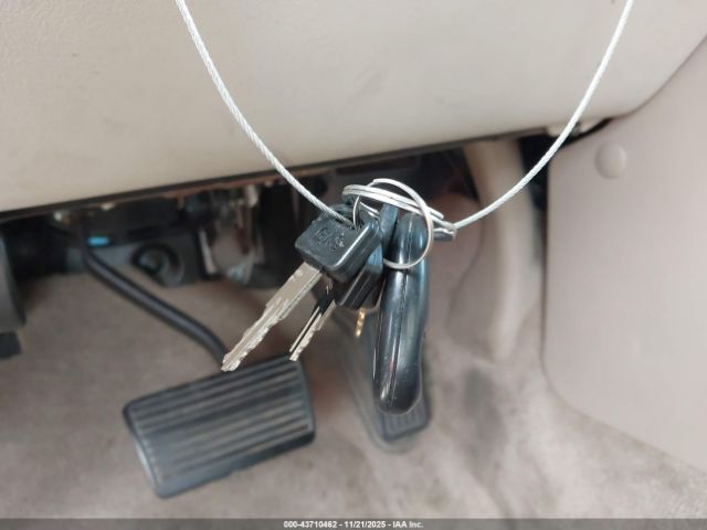 2004 GMC YUKON XL 1500 3GKEC16ZX4G176973 Photo 10