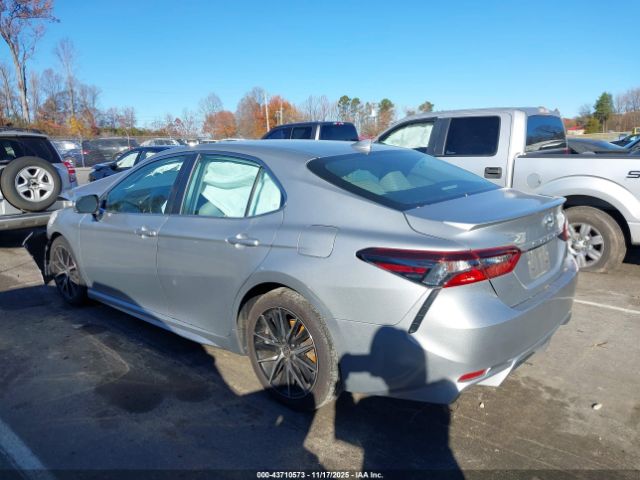 2021 TOYOTA CAMRY 4T1G11AK8MU402795 Photo 2