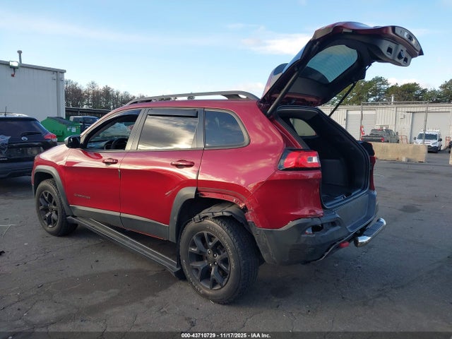 43710729 :رقم المزاد ، 1C4PJMBS4FW752887 vin ، 2015 Jeep Cherokee Trailhawk مزاد بيع