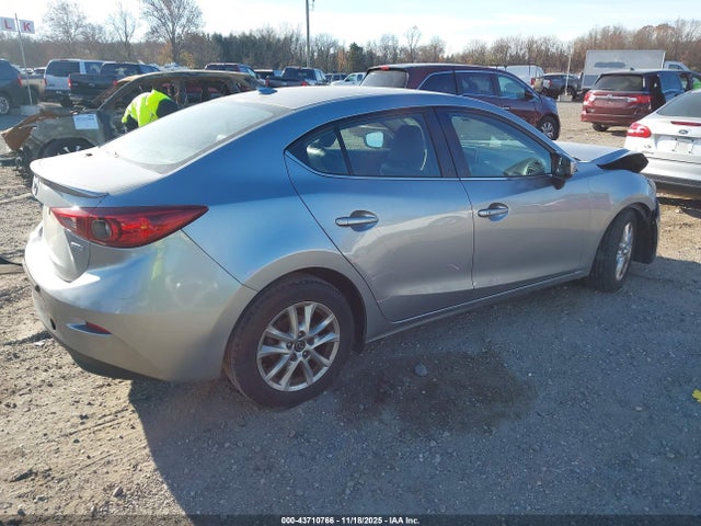 2015 Mazda Mazda3 I Grand Touring მანქანა იყიდება აუქციონზე, vin: JM1BM1W74F1232711, აუქციონის ნომერი: 43710766