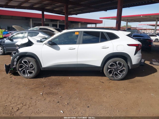 KL77LJEP8SC310980 Chevrolet Trax Fwd 2rs