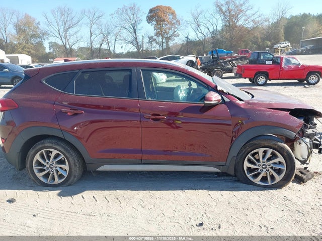 KM8J33A46HU512800 Hyundai Tucson Se Plus