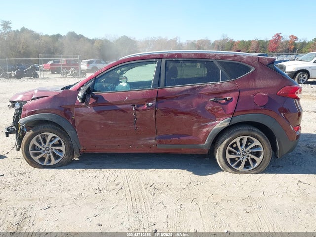 KM8J33A46HU512800 Hyundai Tucson Se Plus
