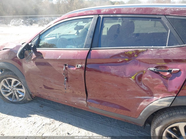 KM8J33A46HU512800 Hyundai Tucson Se Plus
