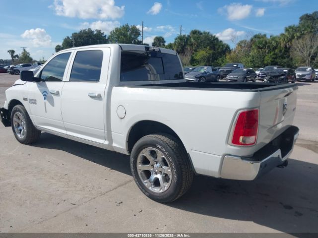 2016 RAM 1500 3C6RR7KT8GG334397 Photo 2