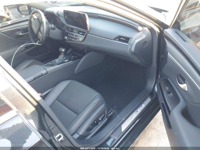 Продажа на аукционе авто 2025 Lexus Es 300h F Sport Design, vin: 58ADA1C15SU062356, номер лота: 43711028