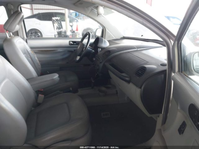 2001 VOLKSWAGEN NEW BEETLE 3VWCK21C41M458356 Photo 4