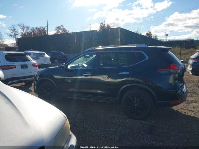 43711205 :رقم المزاد ، KNMAT2MV4JP598244 vin ، 2018 Nissan Rogue Sv مزاد بيع