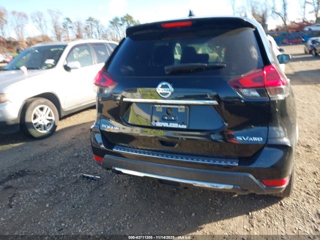 43711205 :رقم المزاد ، KNMAT2MV4JP598244 vin ، 2018 Nissan Rogue Sv مزاد بيع