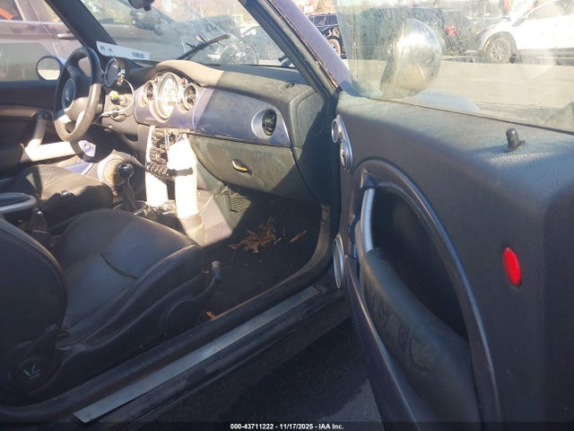 2006 MINI COOPER WMWRF33526TF65761 Photo 4