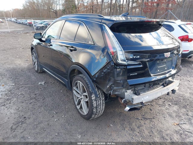 2019 CADILLAC XT4 1GYFZFR40KF182317 Photo 2