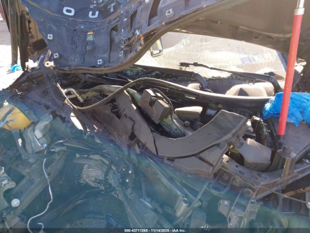 2022 MITSUBISHI OUTLANDER JA4J4UA80NZ052441 Photo 9