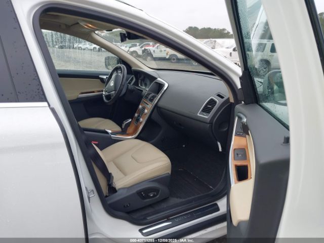 2017 VOLVO XC60 YV440MDU2H2101320 Photo 4