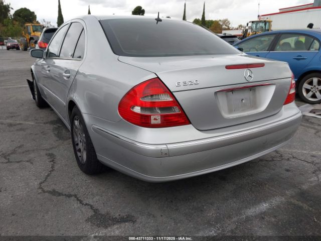 2003 MERCEDES-BENZ E 320 WDBUF65J43A168824 Photo 2
