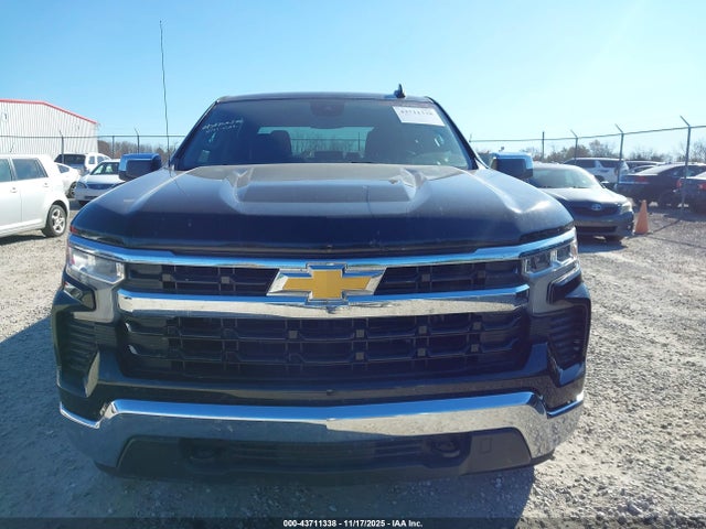 Auction sale of the 2022 Chevrolet Silverado 1500 4wd  Short Bed Lt With 2fl, vin: 1GCPDKEK6NZ581399, lot number: 43711338