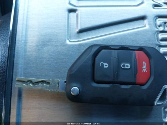 2022 JEEP WRANGLER UNLIMITED 1C4HJXDG2NW134125 Photo 10