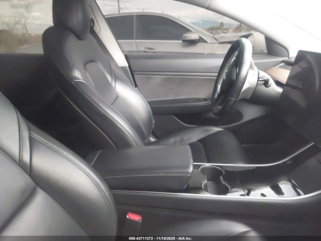 2019 TESLA MODEL 3 5YJ3E1EB5KF390175 Photo 4