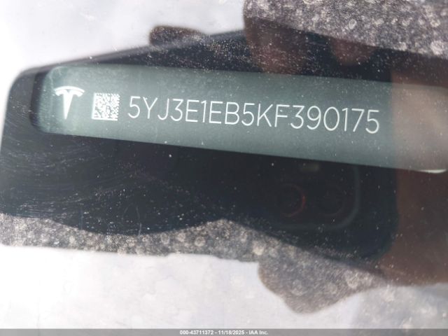 2019 TESLA MODEL 3 5YJ3E1EB5KF390175 Photo 8