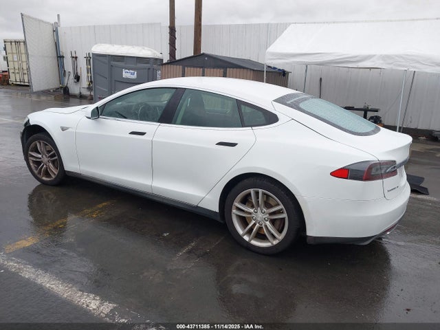 2013 TESLA MODEL S 5YJSA1CN2DFP12584 Photo 2