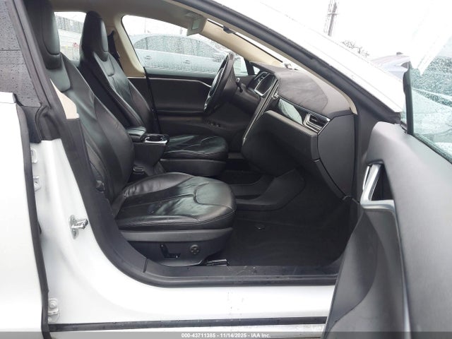 2013 TESLA MODEL S 5YJSA1CN2DFP12584 Photo 4