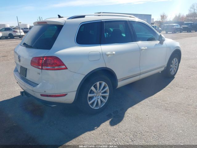 2011 VOLKSWAGEN TOUAREG WVGFF9BP9BD007527 Photo 3