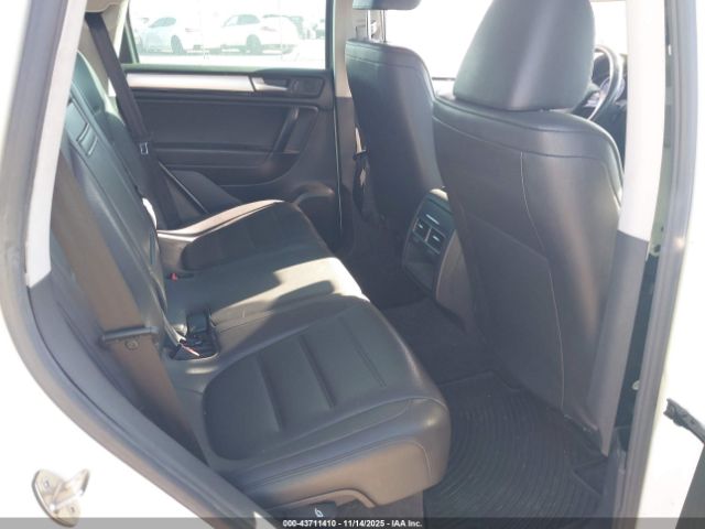 2011 VOLKSWAGEN TOUAREG WVGFF9BP9BD007527 Photo 7