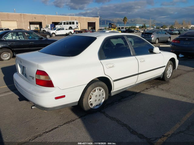 43711420 :رقم المزاد ، 1HGCD5636SA064655 vin ، 1995 Honda Accord Lx/ex مزاد بيع