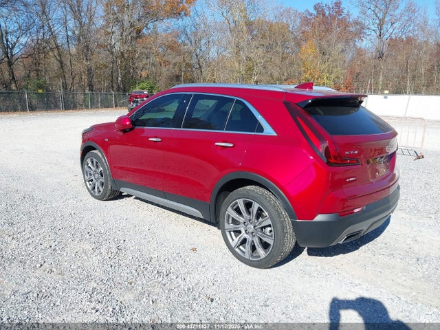 2019 CADILLAC XT4 1GYFZDR42KF160422 Photo 2