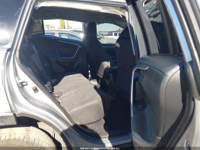 2019 TOYOTA RAV4 2T3K1RFV2KC012888 Photo 7