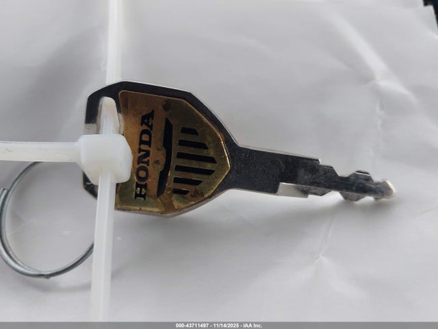 2005 HONDA VTX1800 1HFSC46EX5A300095 Photo 10