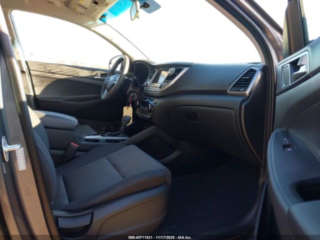 2018 HYUNDAI TUCSON KM8J3CA40JU742337 Photo 4