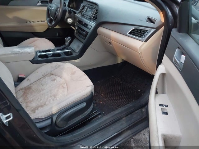 5NPE24AF4FH114993 Hyundai SONATA SE