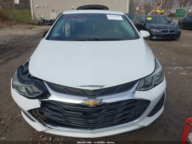 43711598 :رقم المزاد ، 1G1BJ5SM9K7104699 vin ، 2019 Chevrolet Cruze Cvt (fleet Orders Only) مزاد بيع