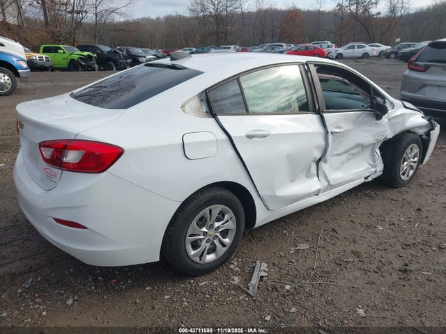 43711598 :رقم المزاد ، 1G1BJ5SM9K7104699 vin ، 2019 Chevrolet Cruze Cvt (fleet Orders Only) مزاد بيع
