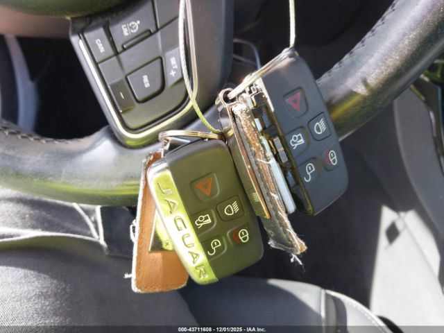 2017 JAGUAR XE SAJAD4BG8HA971796 Photo 10