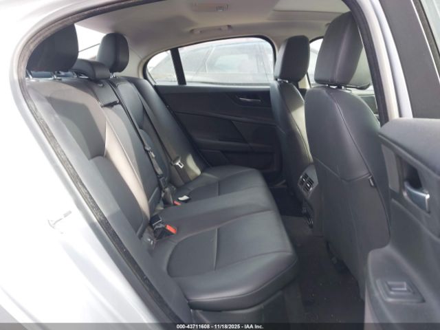 2017 JAGUAR XE SAJAD4BG8HA971796 Photo 7