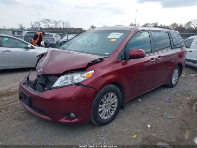 2017 TOYOTA SIENNA 5TDYZ3DCXHS850564 Photo 1