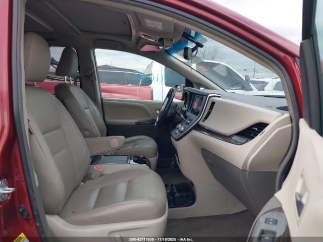 2017 TOYOTA SIENNA 5TDYZ3DCXHS850564 Photo 4