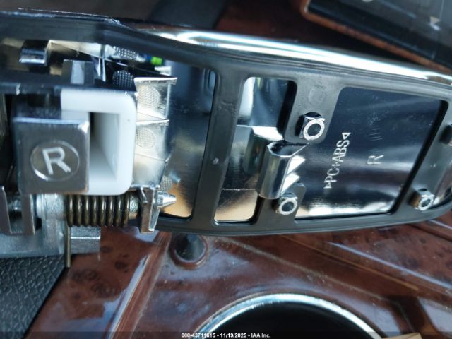 2011 CHEVROLET TAHOE 1GNSCCE06BR356582 Photo 5