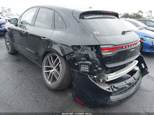 2025 PORSCHE MACAN WP1AA2A57SLB13905 Photo 2