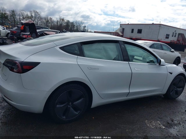 Aukcja sprzedaży 2018 Tesla Model 3 Long Range/performance, vin: 5YJ3E1EBXJF151218, numer aukcji: 43711703