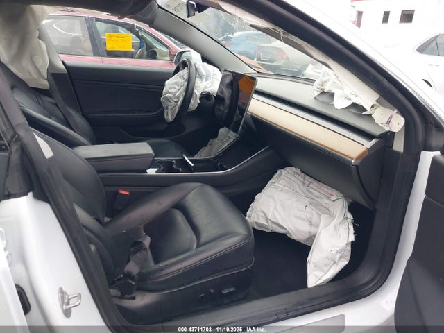 Aukcja sprzedaży 2018 Tesla Model 3 Long Range/performance, vin: 5YJ3E1EBXJF151218, numer aukcji: 43711703