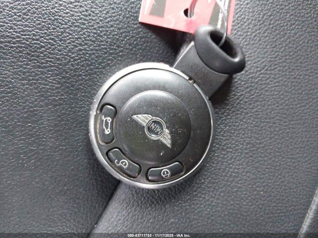 2011 MINI COOPER WMWSU3C51BT091901 Photo 10