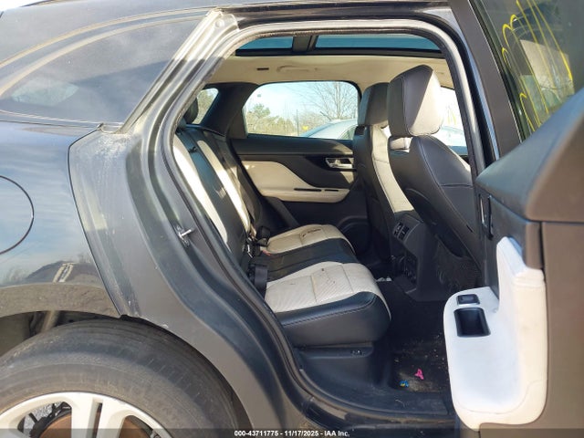 2017 JAGUAR F-PACE SADCL2BV8HA489461 Photo 7