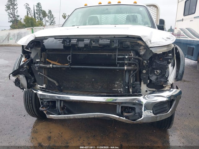 1FDUF5GT8FEC02315 Ford F-550 Chassis Xl