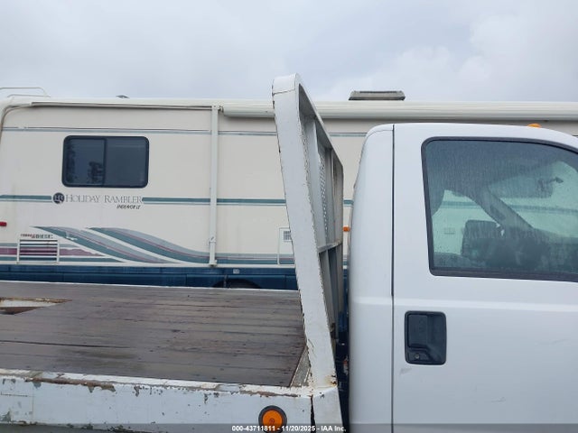 1FDUF5GT8FEC02315 Ford F-550 Chassis Xl