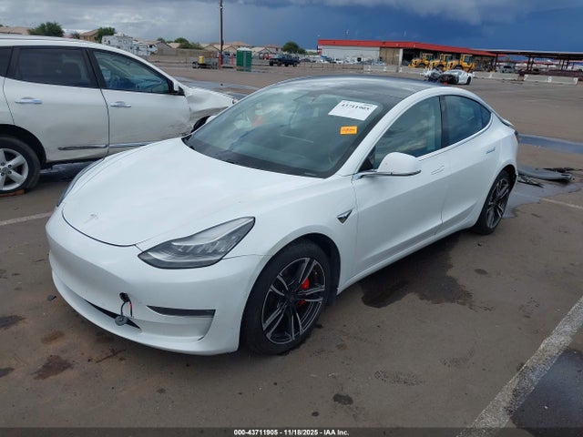 2019 TESLA MODEL 3 5YJ3E1EB1KF486952 Photo 1