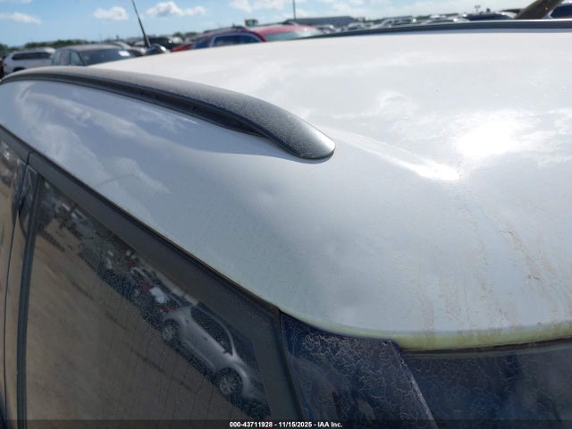 2011 MINI COOPER S COUNTRYMAN WMWZC3C55BWL79131 Photo 5